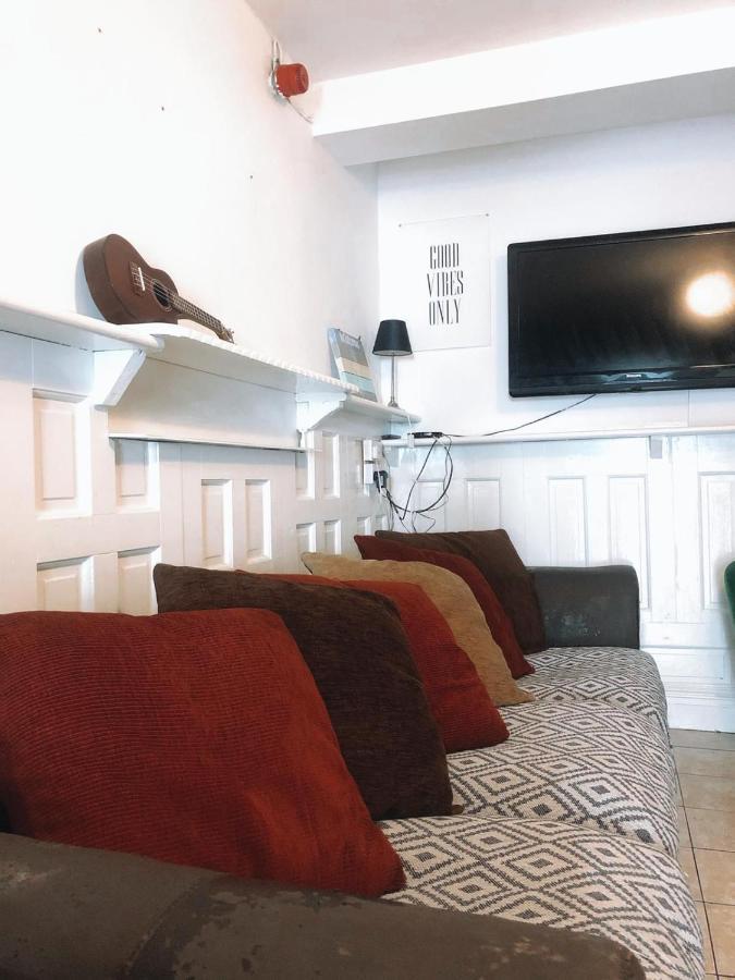 Lahinch -Beach -Surf- Hostel Exterior foto